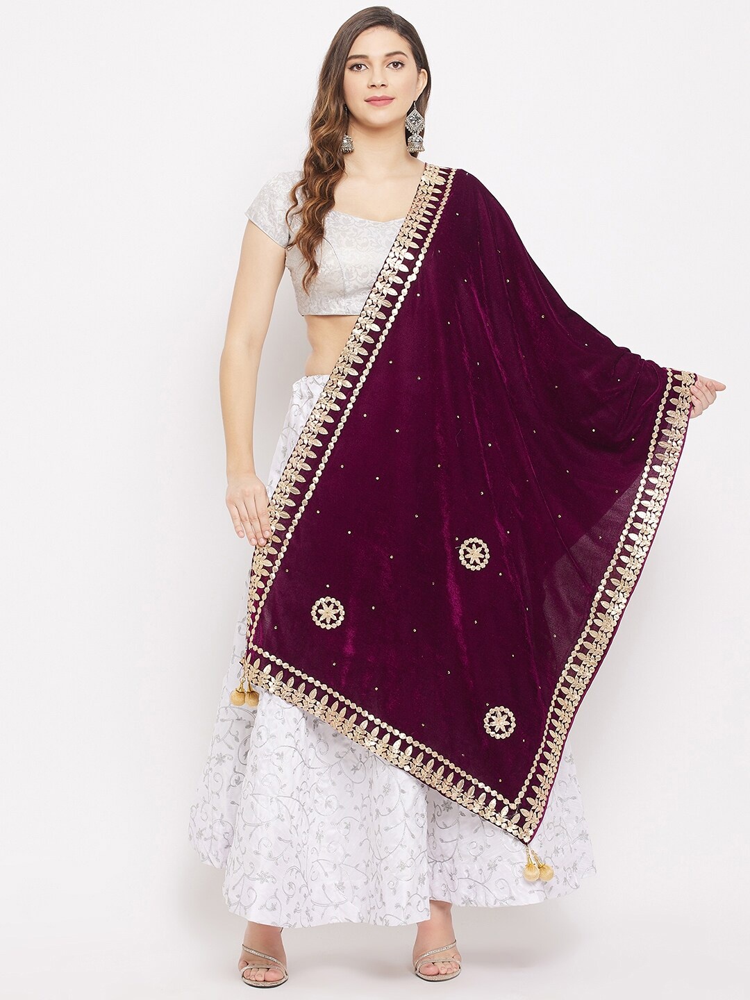 

Clora Creation Burgundy & Gold-Toned Ethnic Motifs Embroidered Velvet Dupatta with Gotta Patti