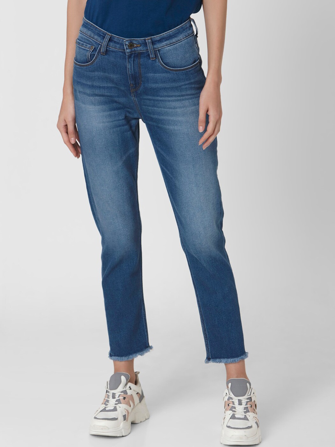 

Vero Moda Women Blue Slim Fit Mildly Distressed Light Fade Stretchable Jeans