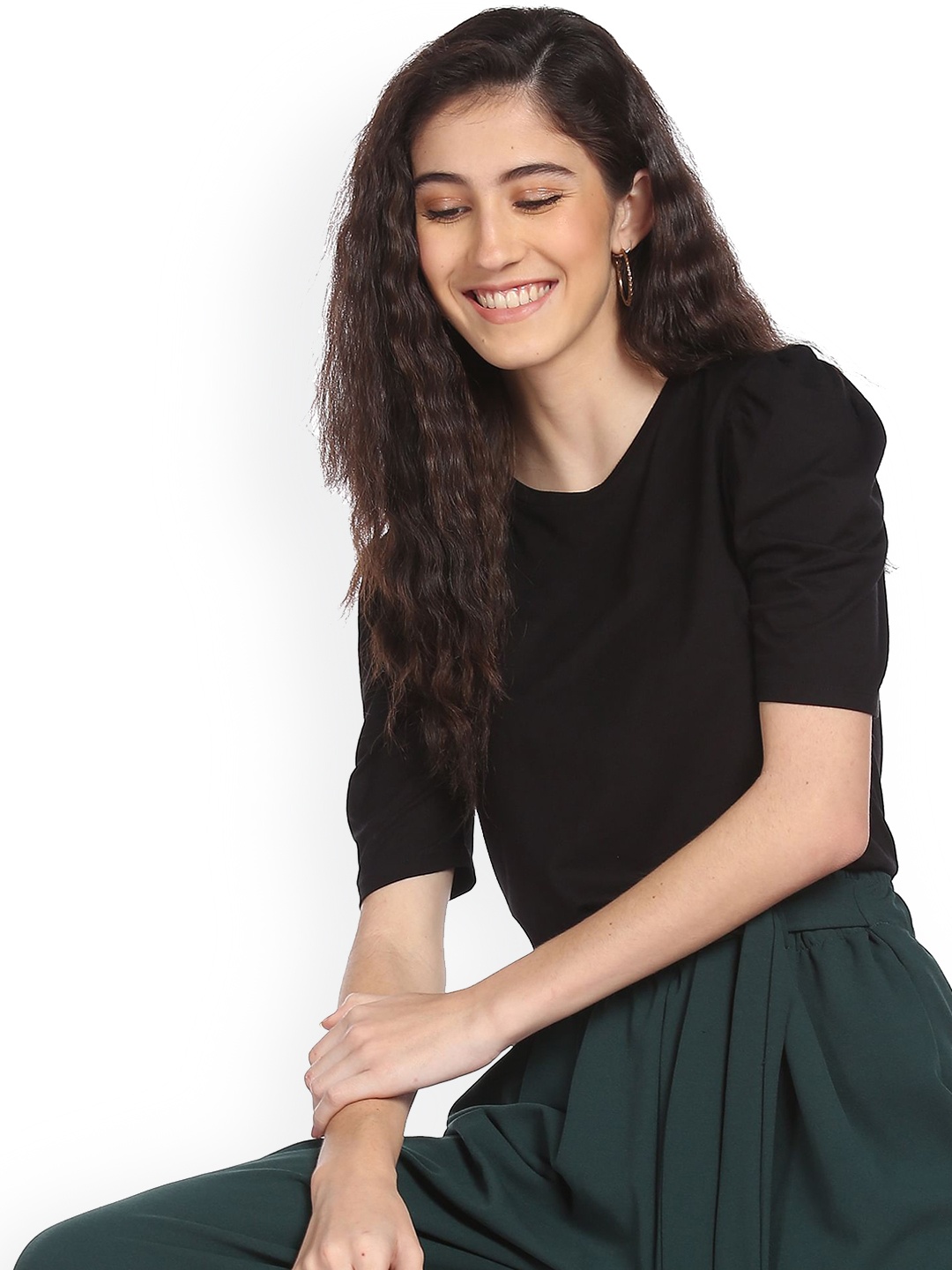 

Sugr Woman Black Puff Sleeve Top