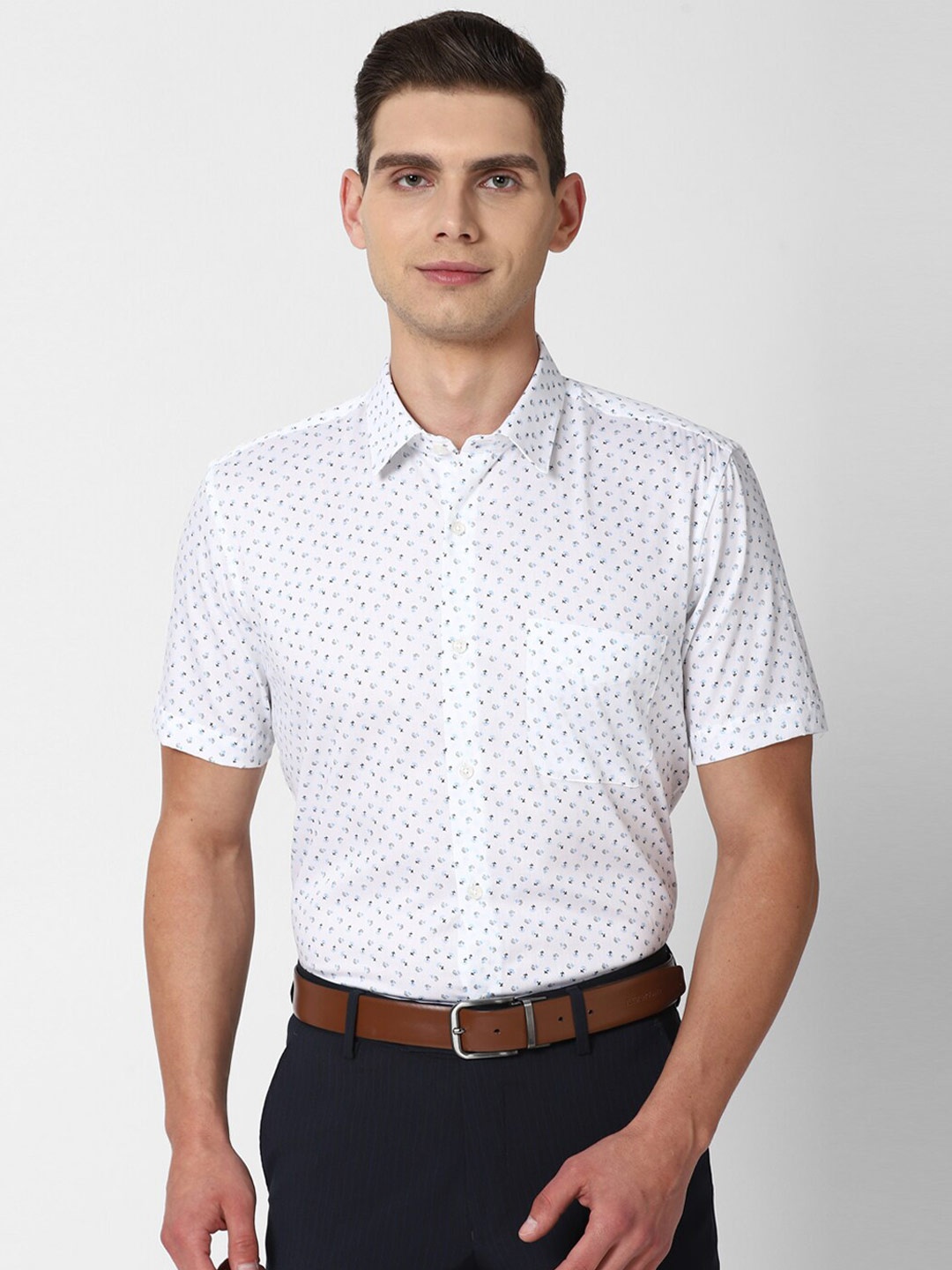 

Peter England Men White Slim Fit Printed Formal Shirt