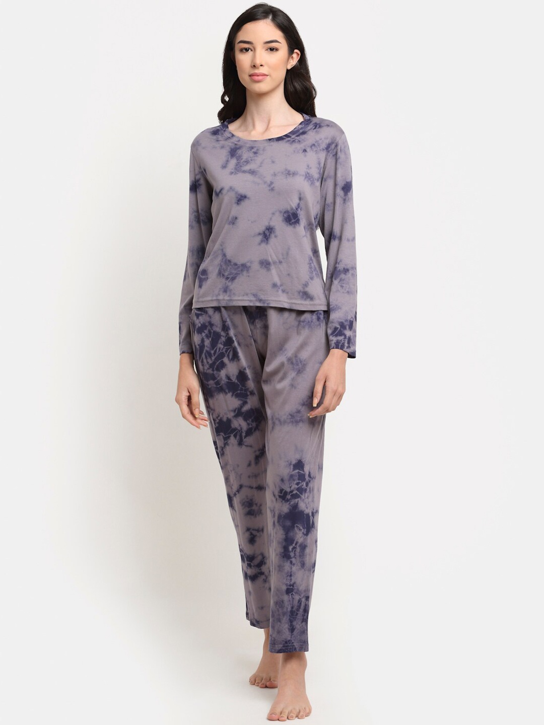 

Kanvin Women Grey & Blue Printed Night suit