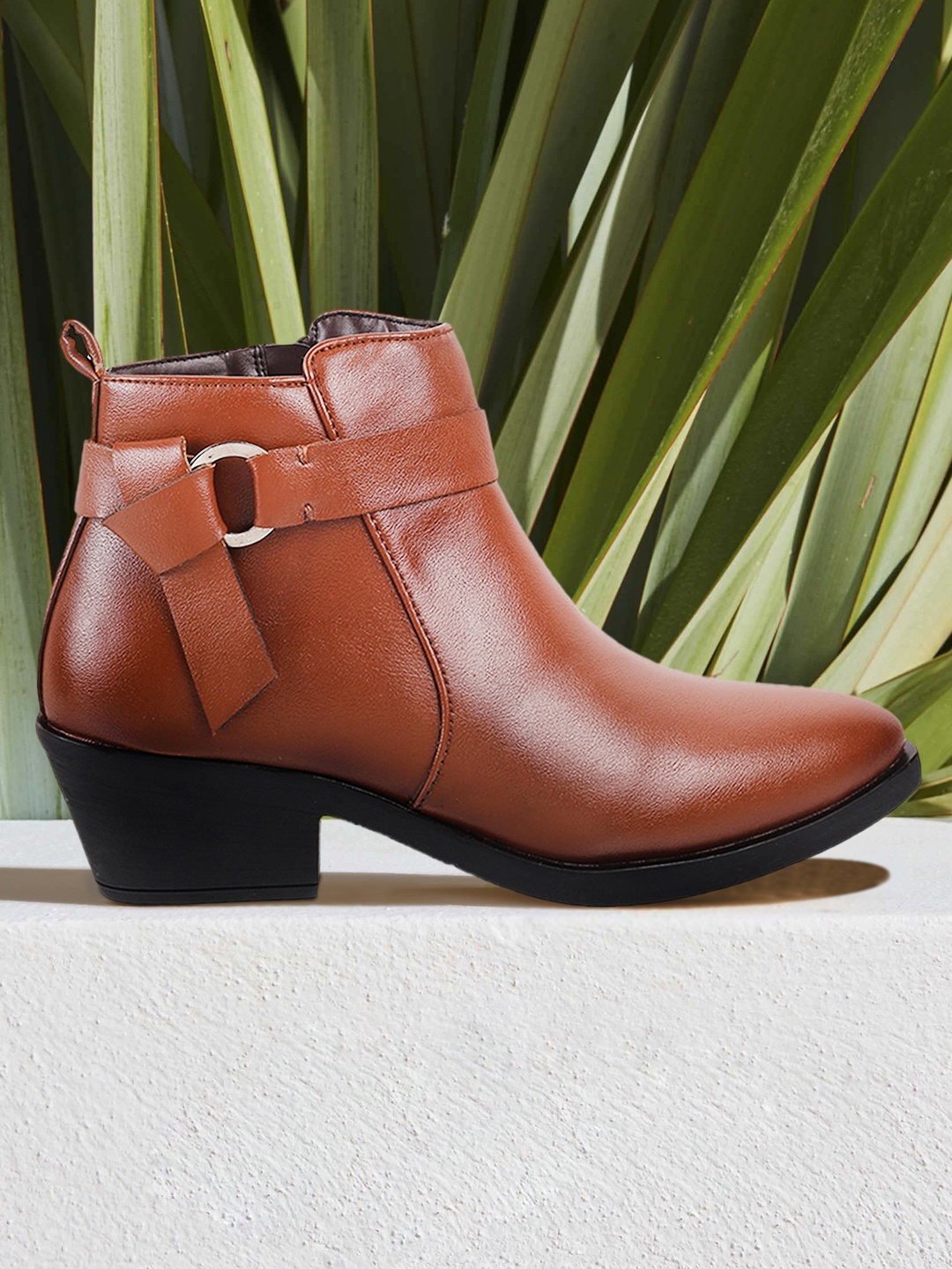 

Mochi Tan Block Heeled Boots with Buckles