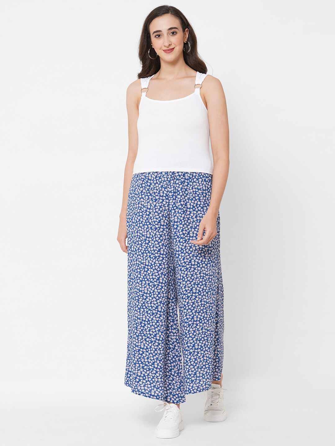 

PAPA BRANDS Women White & Blue Printed Co-Ords