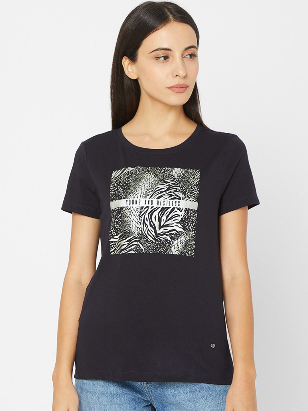 

SPYKAR Women Blue Typography Printed V-Neck T-shirt
