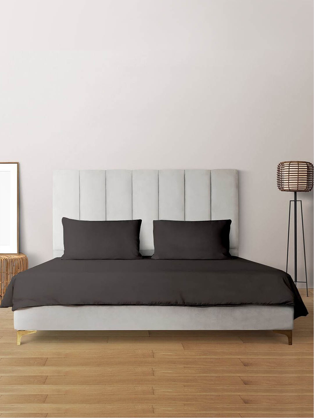 

Livpure Smart Grey 110 TC King Bedsheet with 2 Pillow Covers