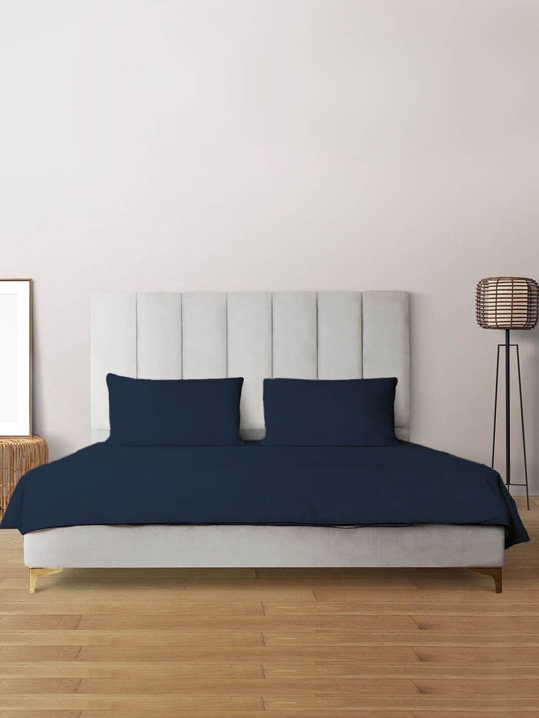 

Livpure Smart Navy Blue 110 TC Queen Bedsheet with 2 Pillow Covers