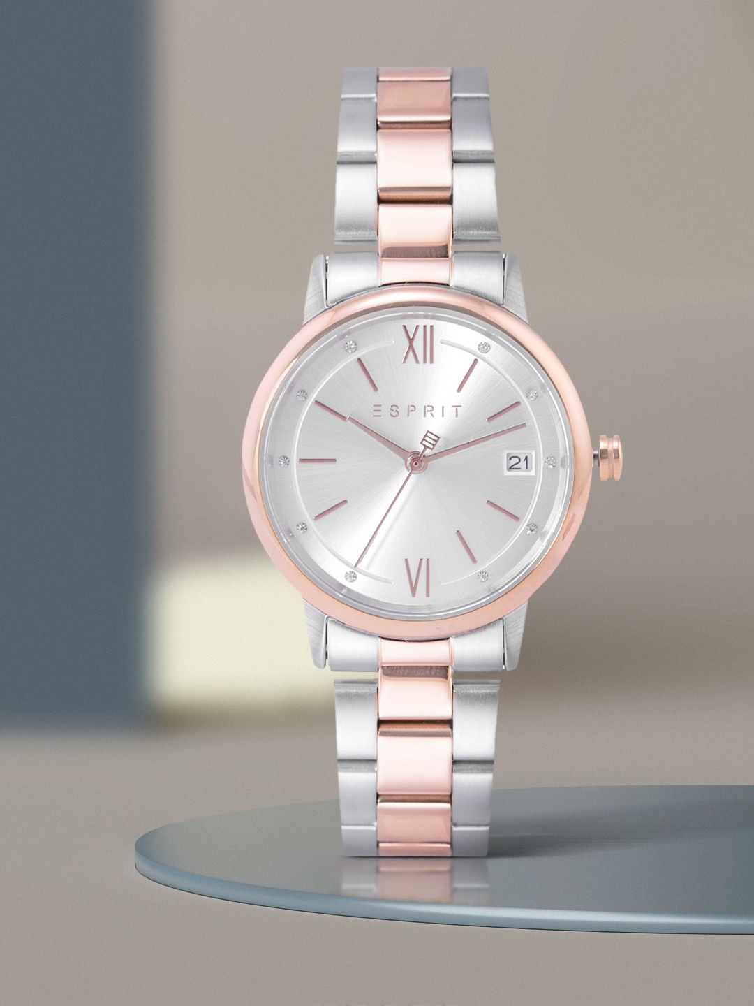 

ESPRIT Women Silver-Toned Dial & Bracelet Style Straps Analogue Watch ES1L181M0125