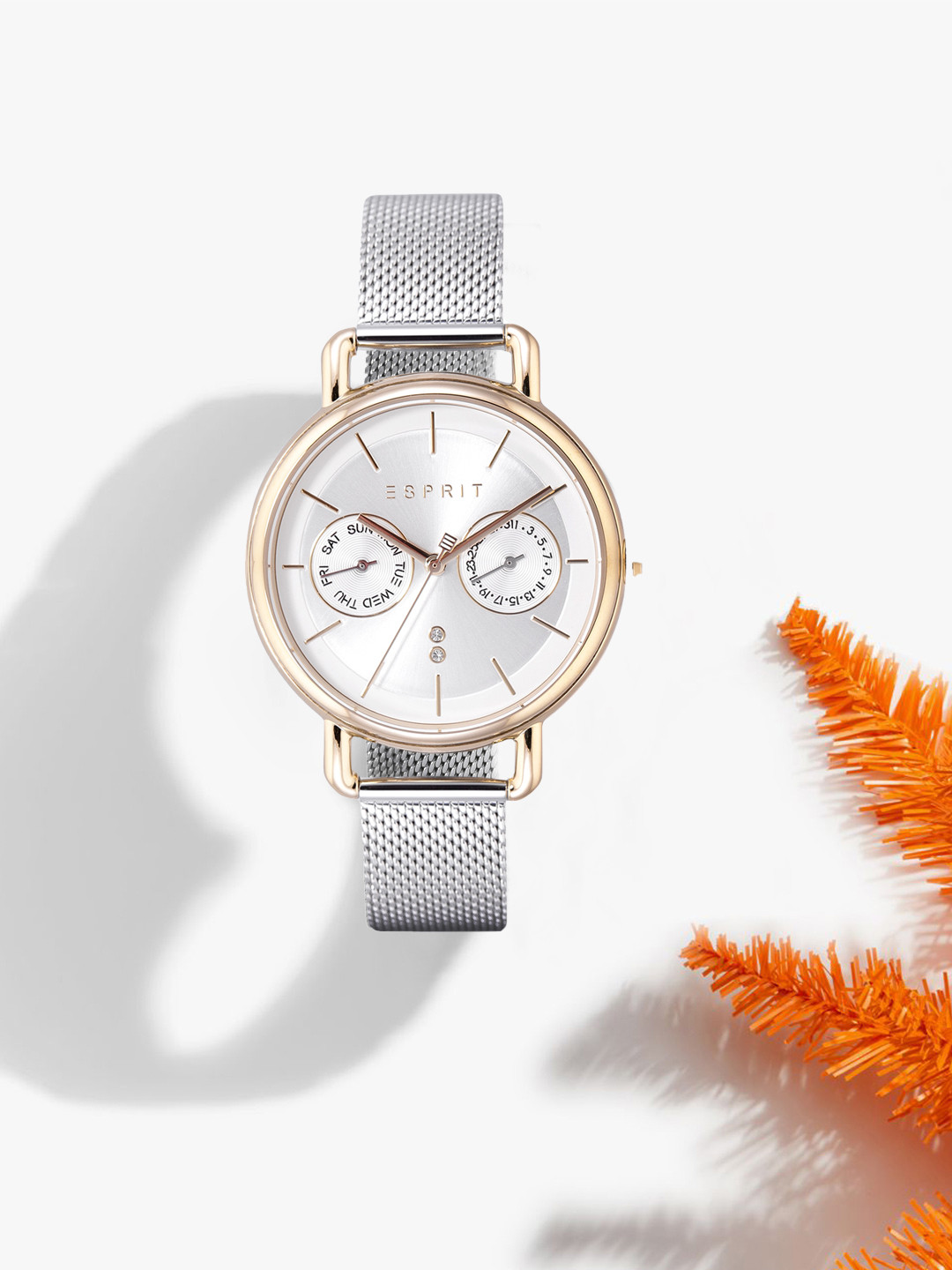 

ESPRIT Women Silver-Toned Dial & Bracelet Style Straps Analogue Watch ES1L179M0105