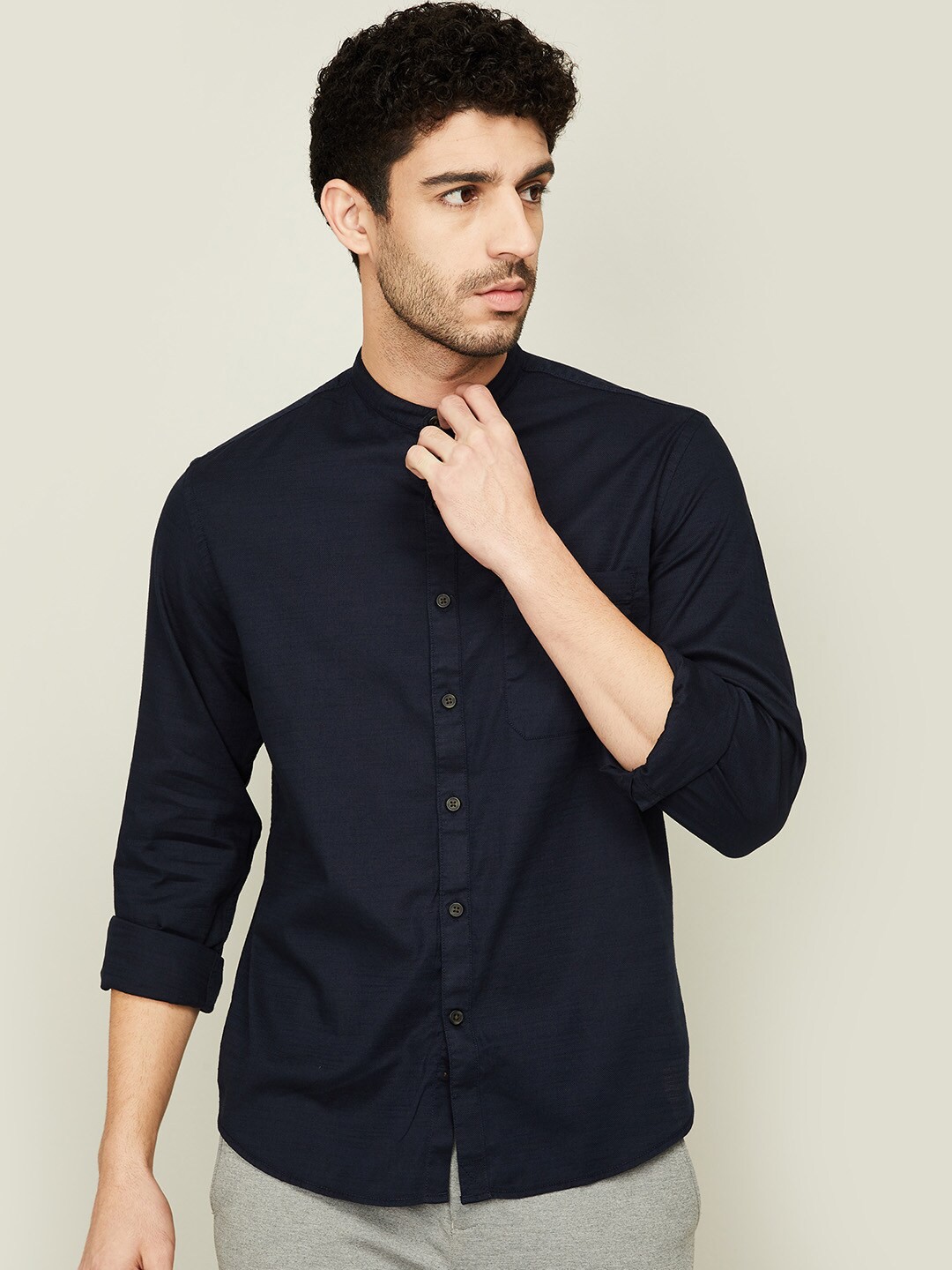 

CODE by Lifestyle Men Navy Blue Cotton Casual Shirt