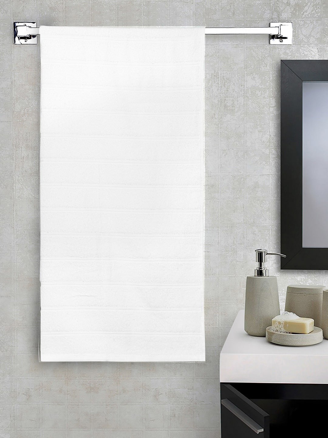 

CORE Designed by SPACES White Solid Pure Cotton 250 GSM Bath Towel