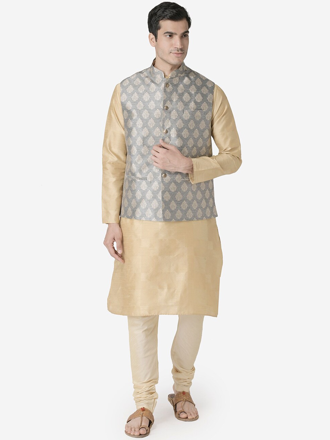 

TABARD Men Beige & Grey Layered Kurta With Pyjamas & Nehru Jacket