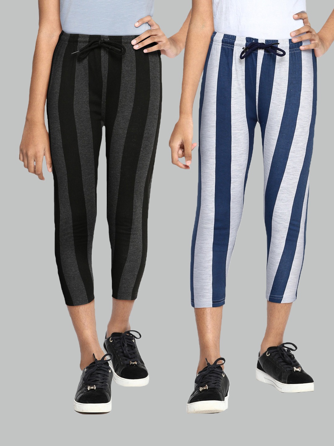 

SEYBIL Girls Pack Of 2 Grey Melange & Blue Printed Capris