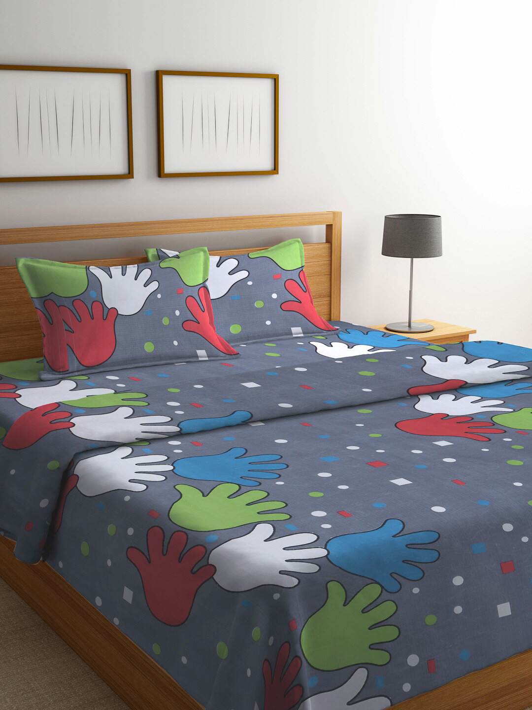 

KLOTTHE Grey & Red Printed Cotton Double Queen Bedding Set With Comforter