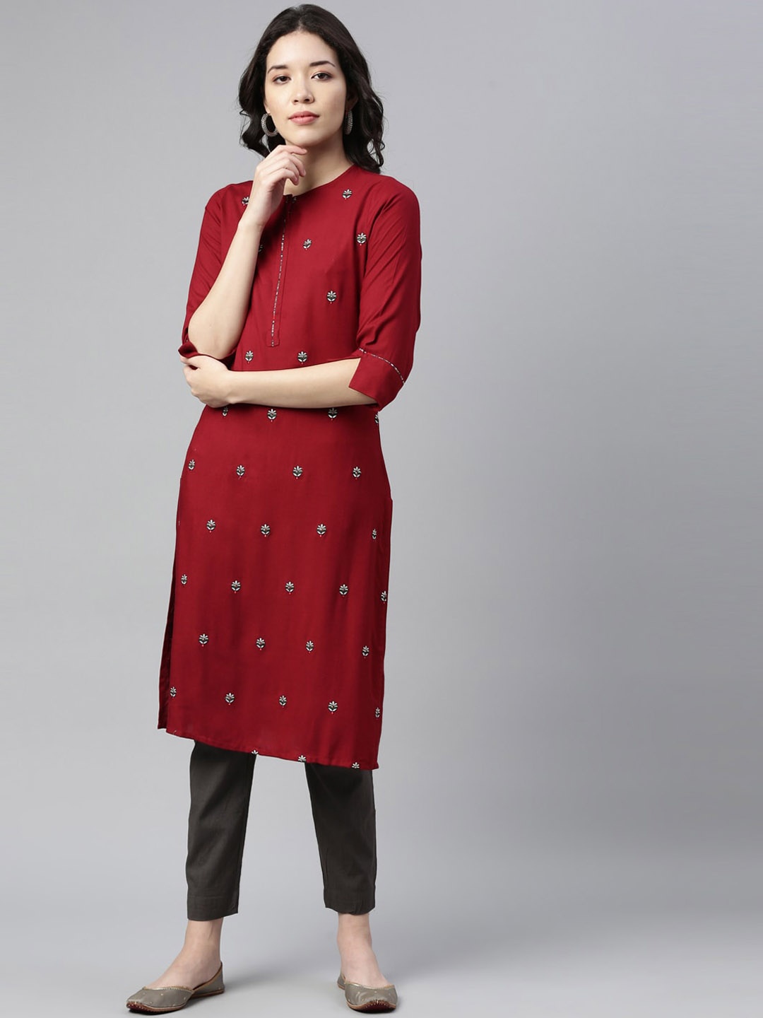 

Neerus Women Maroon Embroidered Floral Kurta
