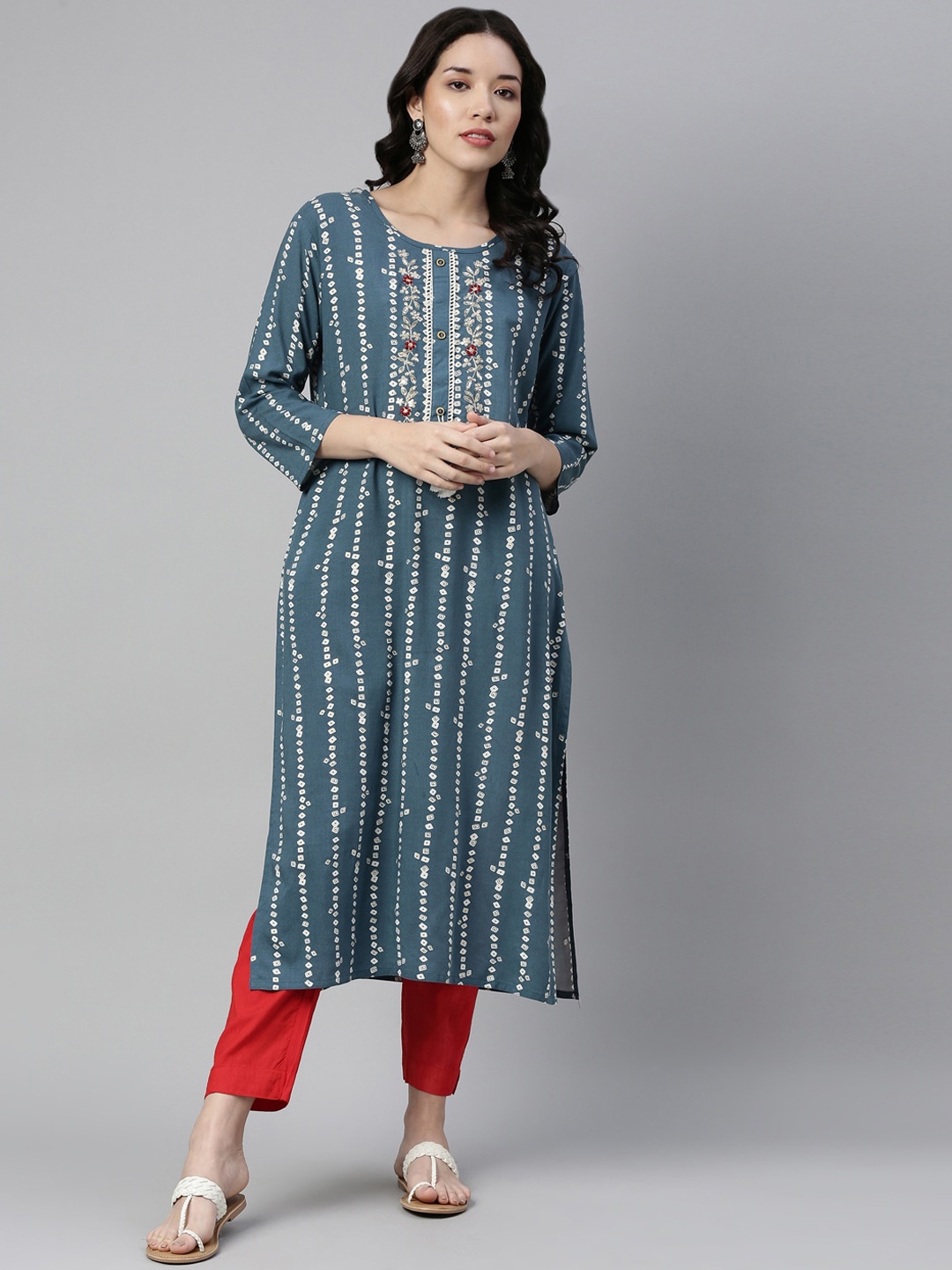 

Neerus Women Grey Geometric Striped Mirror Work Indigo Kurta