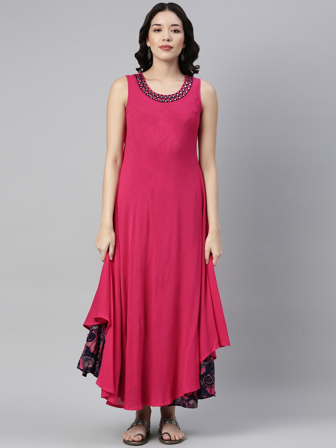 

Neerus Women Magenta Floral Anarkali Kurta