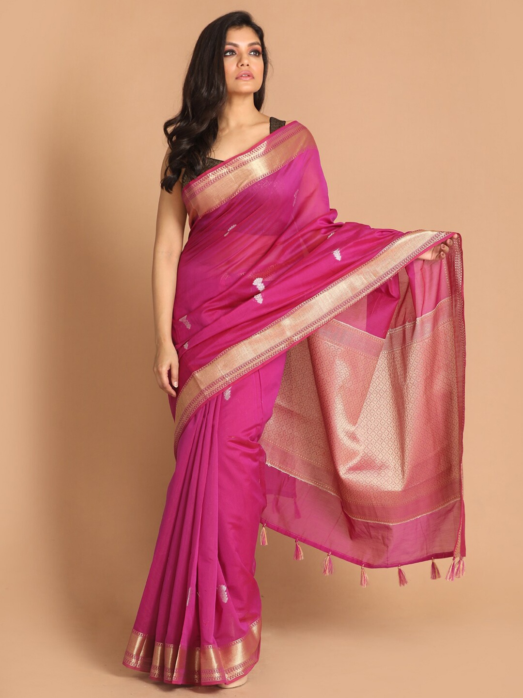 

Indethnic Purple & Gold-Toned Floral Banarasi Saree