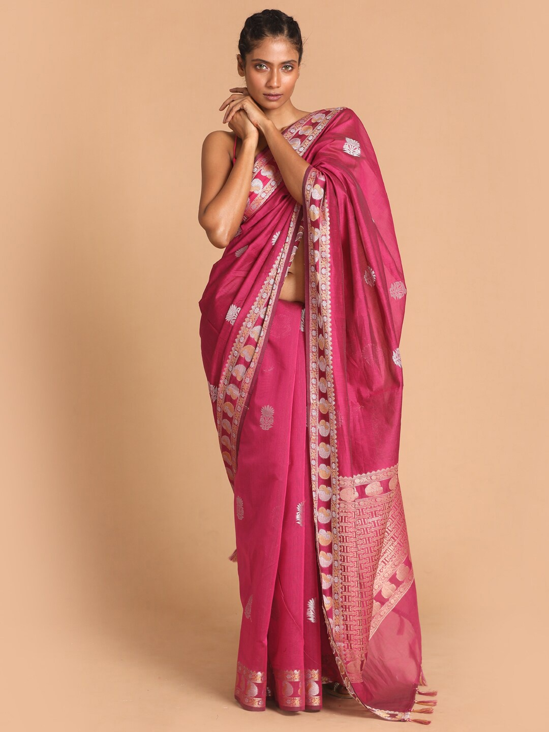 

Indethnic Magenta & Gold-Toned Floral Zari Banarasi Saree