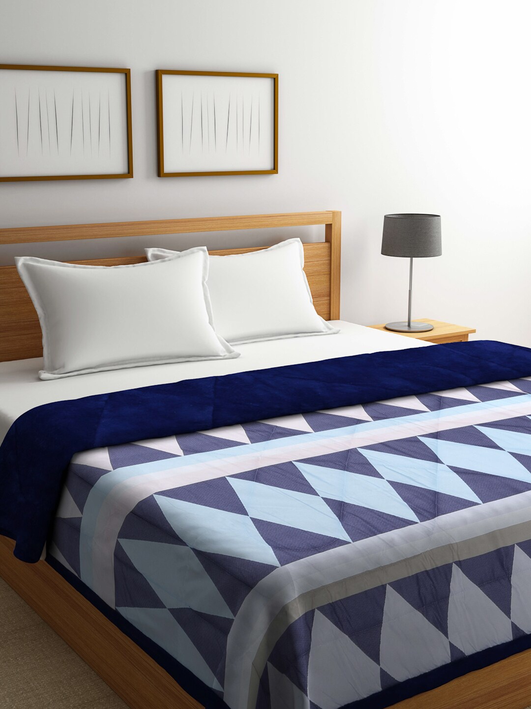 

KLOTTHE Blue & White Geometric Heavy Winter Double Bed Quilt