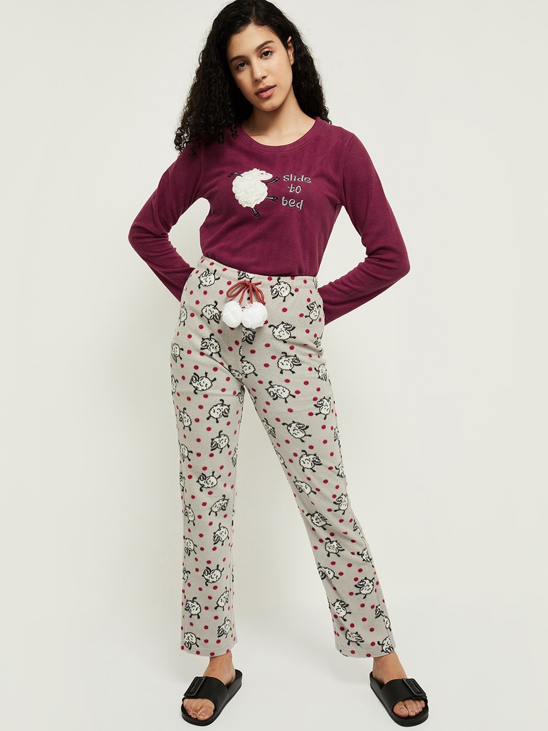 

max Women Burgundy Printed Night suit