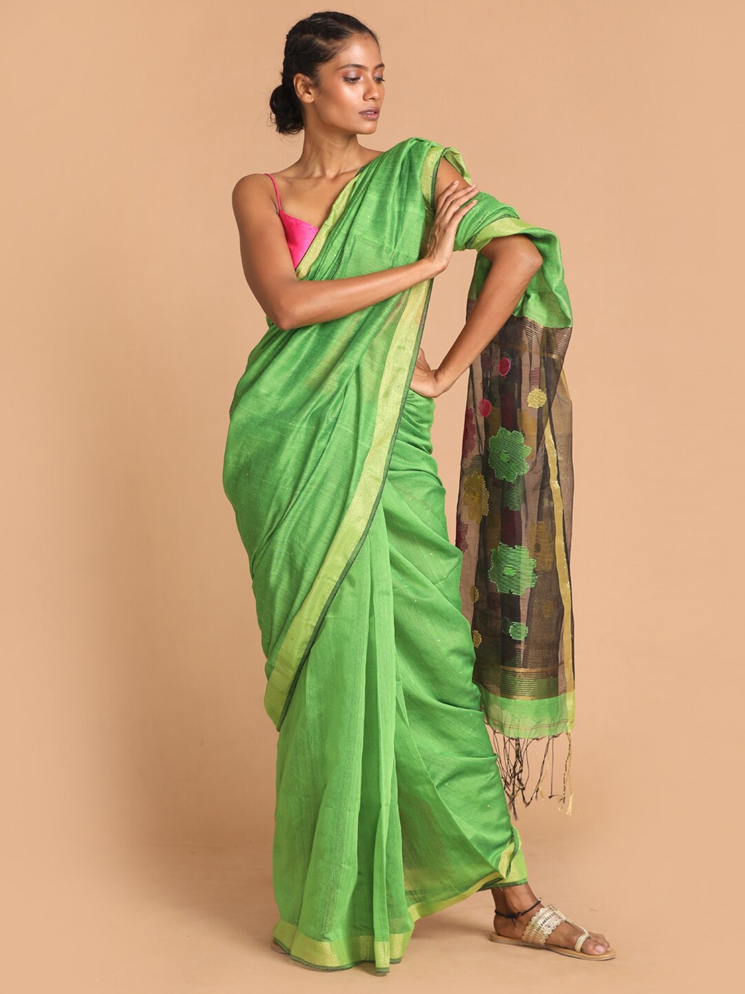 

Indethnic Green & Gold-Toned Woven Design Zari Jamdani Saree