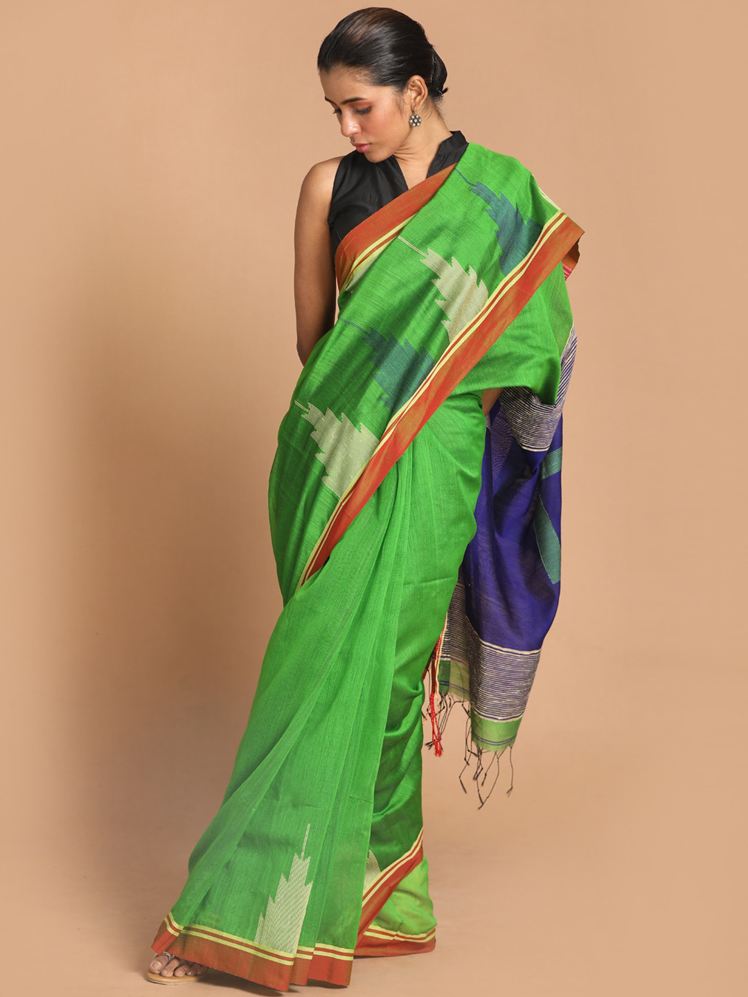 

Indethnic Green & Red Ethnic Motifs Jamdani Saree
