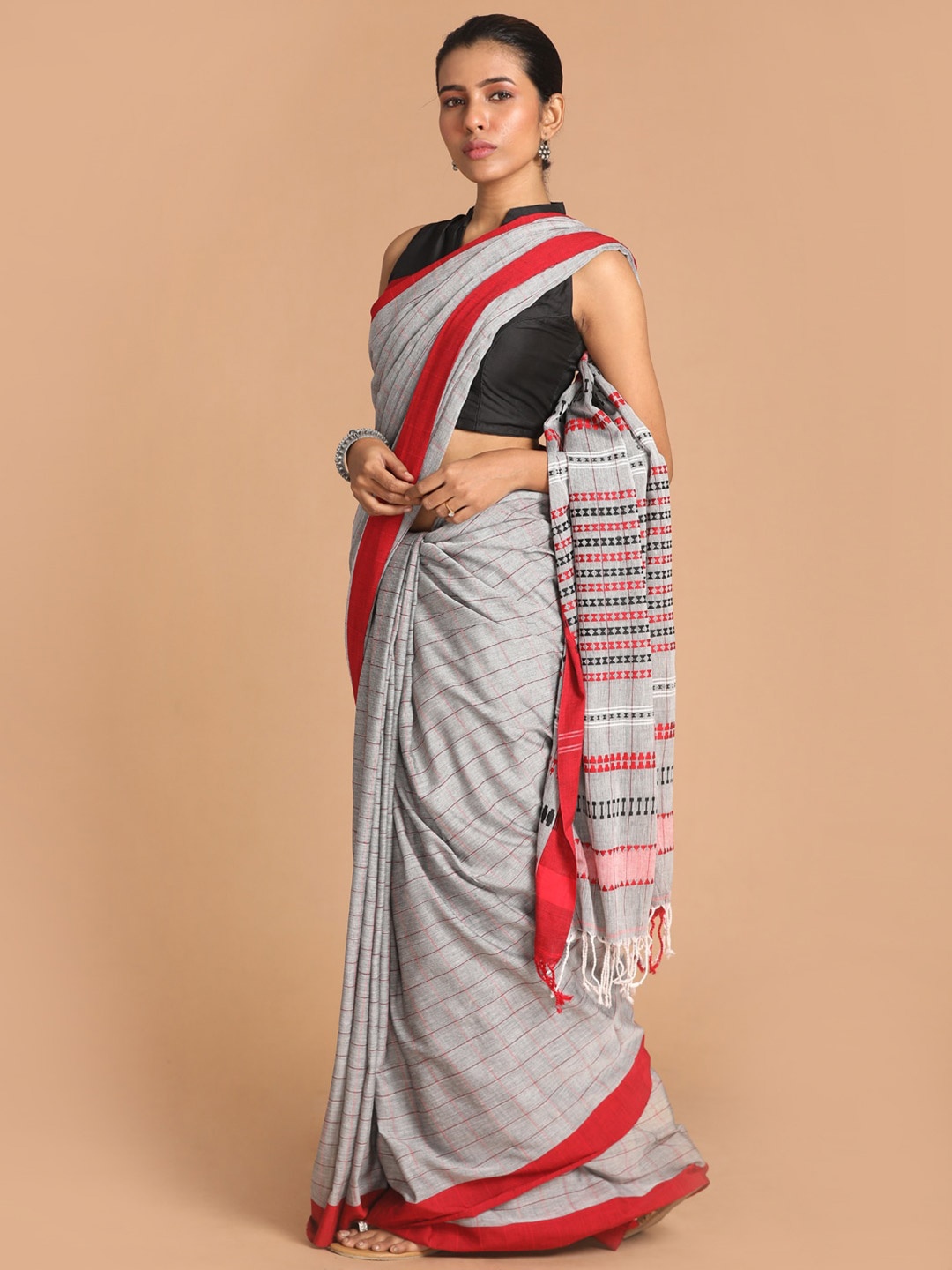 

Indethnic Grey Striped Pure Cotton Jamdani Saree