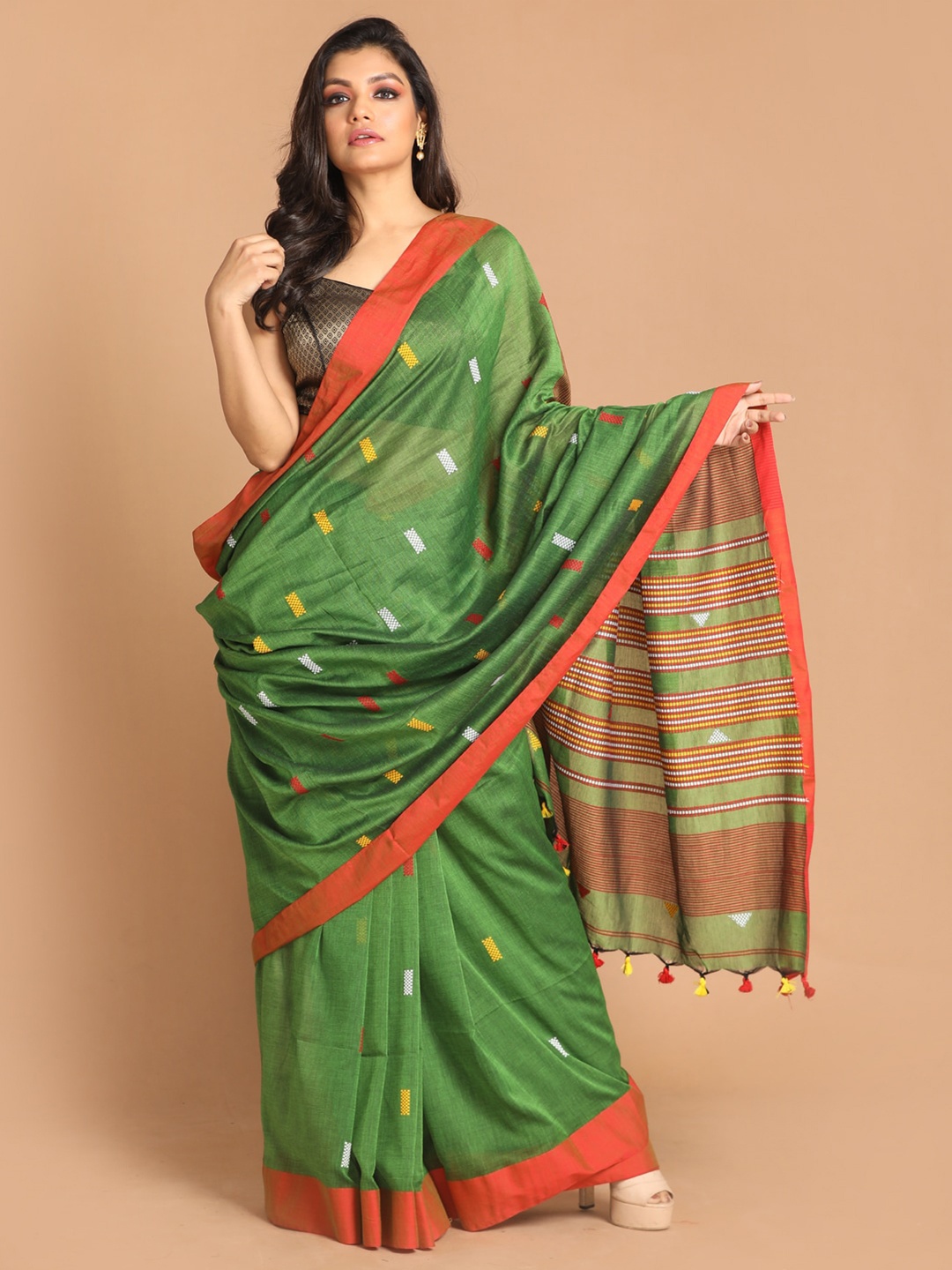 

Indethnic Green & Red Ethnic Motifs Pure Cotton Jamdani Saree