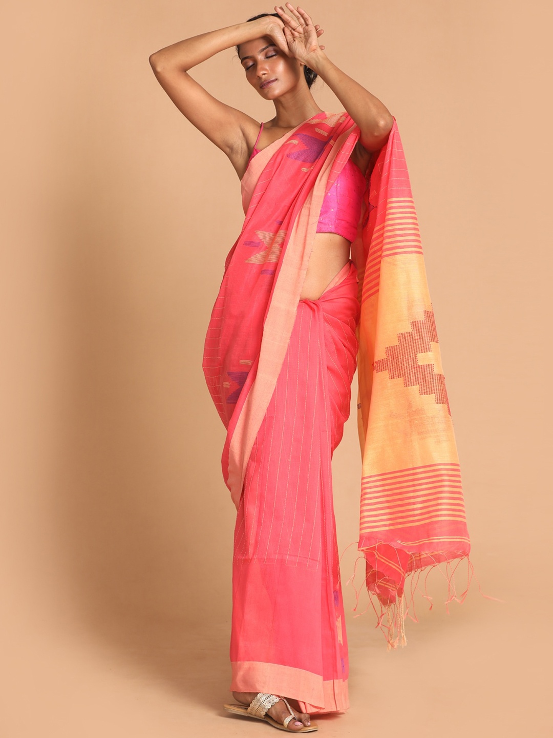 

Indethnic Women Pink Woven Design Cotton Blend Jamdani Saree