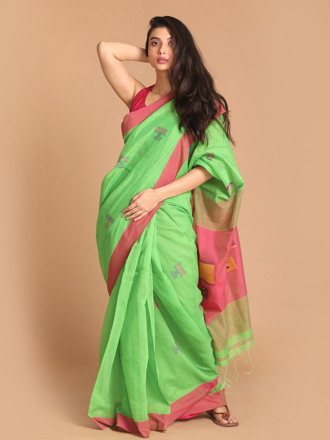 

Indethnic Green & Pink Woven Design Jamdani Saree