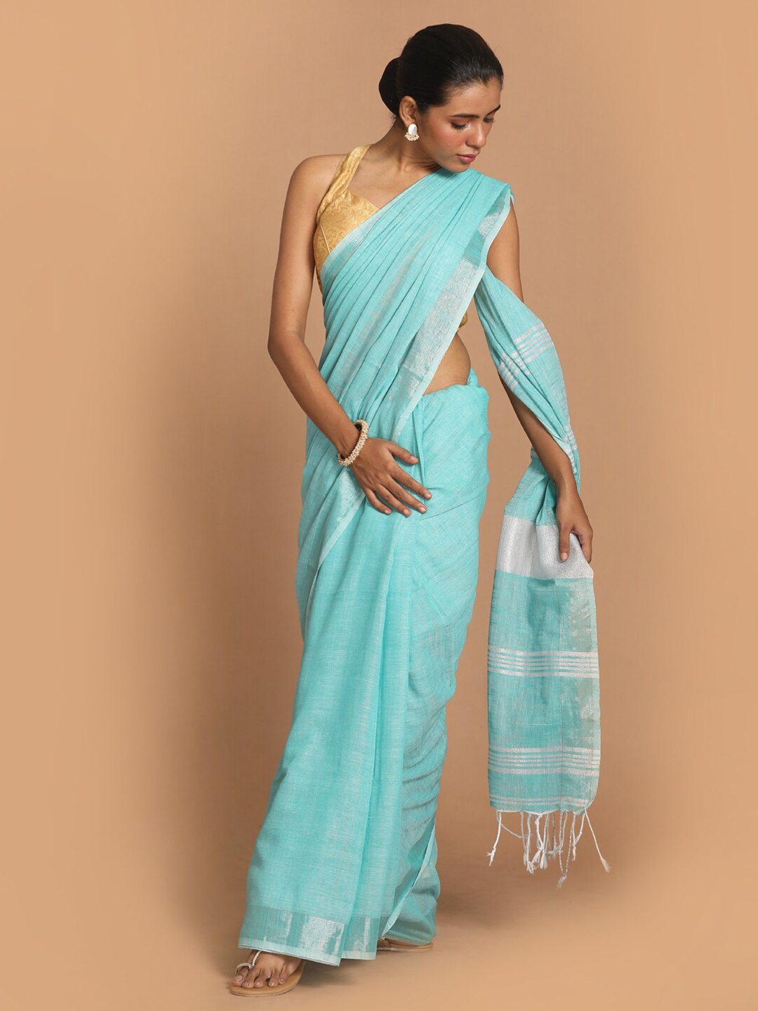 

Indethnic Sea Green Pure Cotton Jamdani Saree