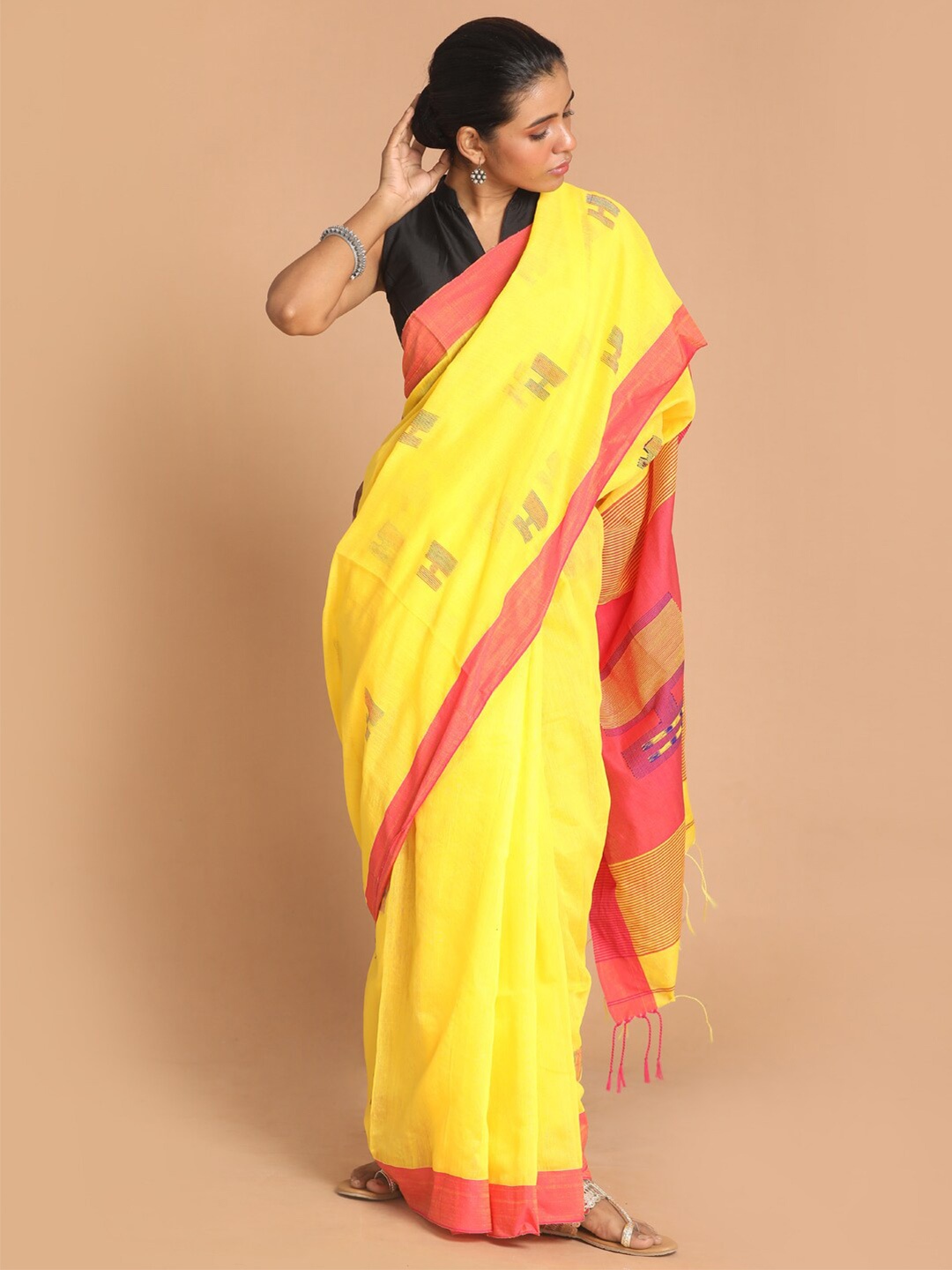 

Indethnic Yellow & Pink Woven Design Jamdani Saree