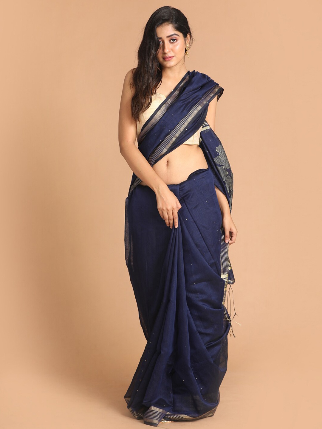 

Indethnic Women Navy Blue Woven Design Cotton Blend Jamdani Saree