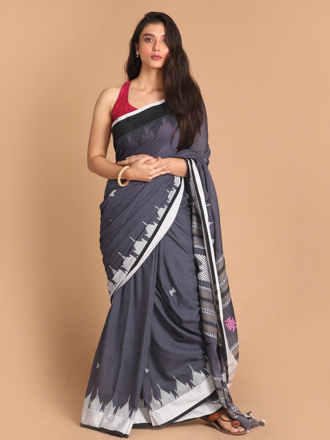 

Indethnic Grey & White Zari Pure Cotton Jamdani Saree