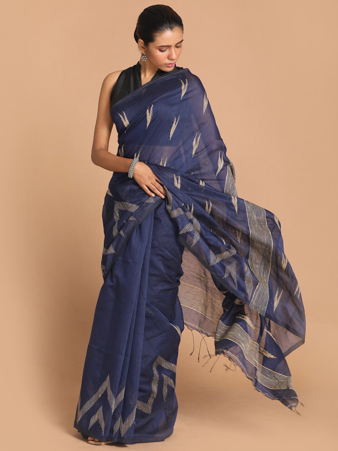 

Indethnic Navy Blue & Beige Woven Design Jamdani Saree