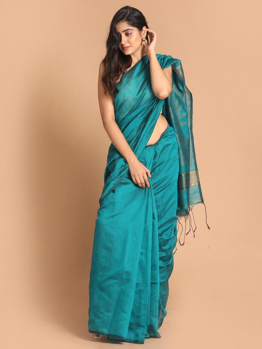 

Saranee Teal & Gold-Toned Ethnic Motifs Pure Cotton Jamdani Saree