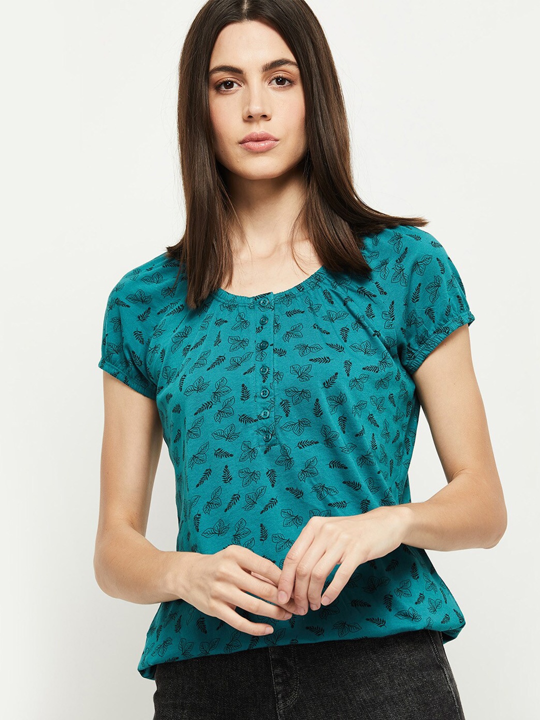 

max Women Teal Printed Regular Top