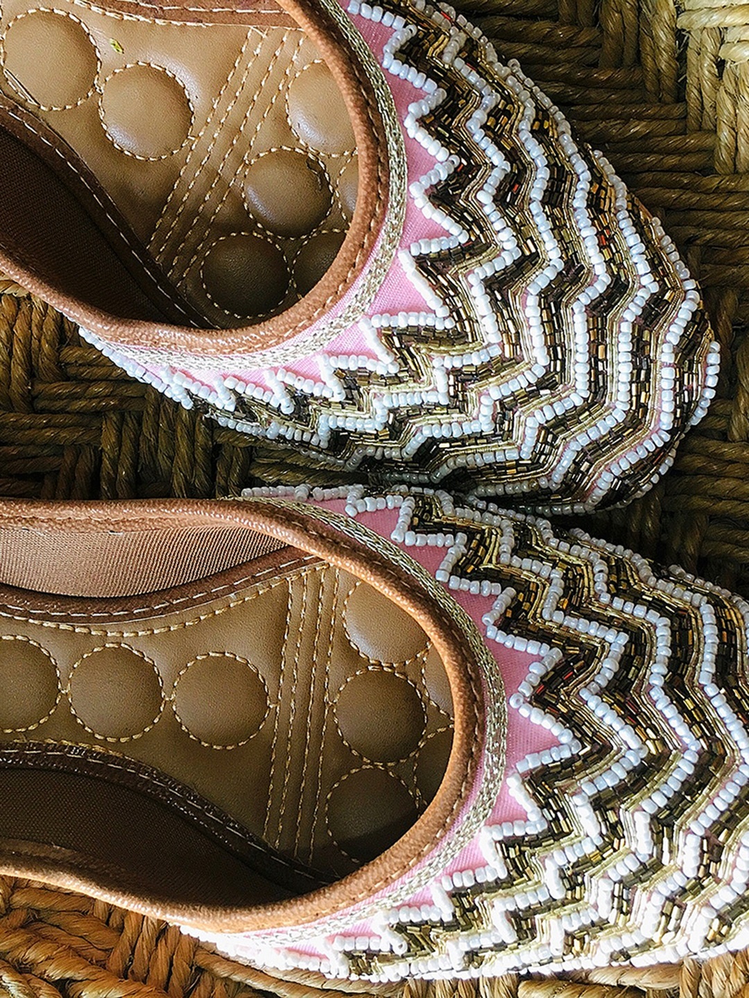 

DESI COLOUR Women Pink & Brown Embellished Ethnic Mojaris