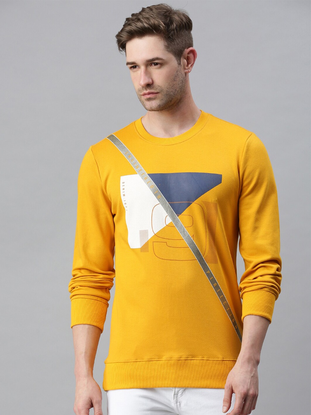 

SHOWOFF Men Yellow Printed Sweatshirt
