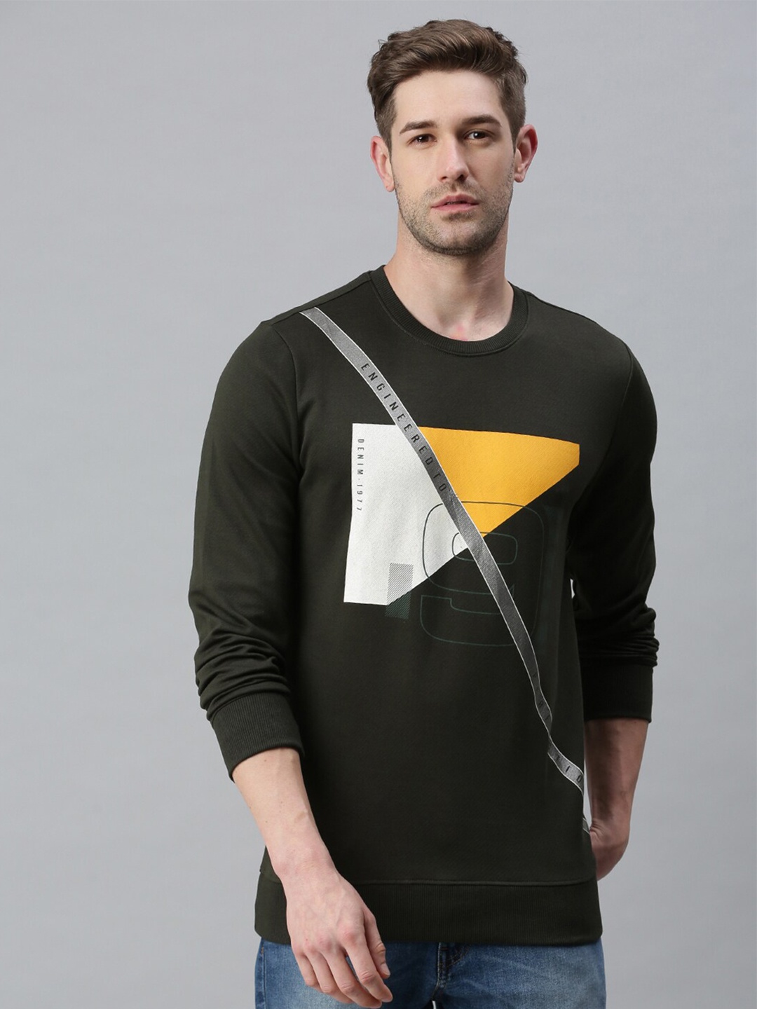 

SHOWOFF Men Olive Green Printed Sweatshirt