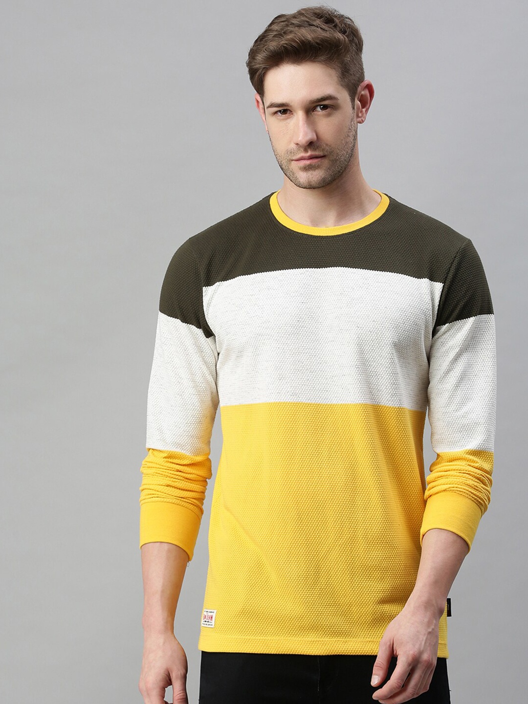 

SHOWOFF Men White & Yellow Colourblocked Cotton Sweatshirt