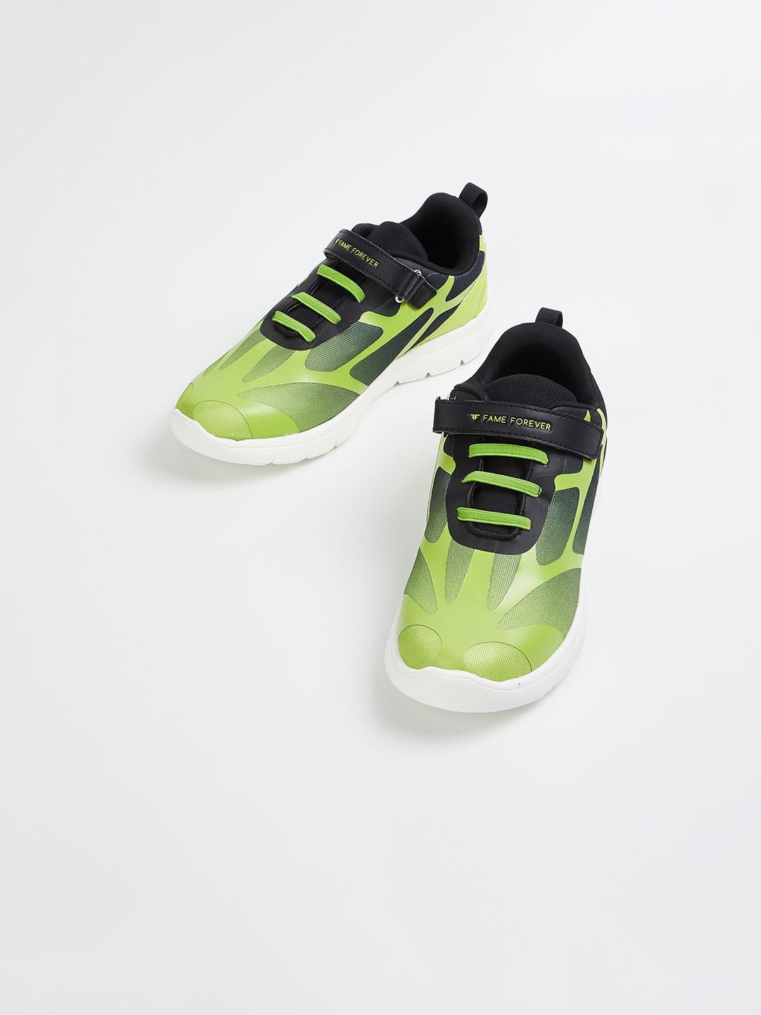 

Fame Forever by Lifestyle Boys Fluorescent Green Colourblocked PU Sneakers