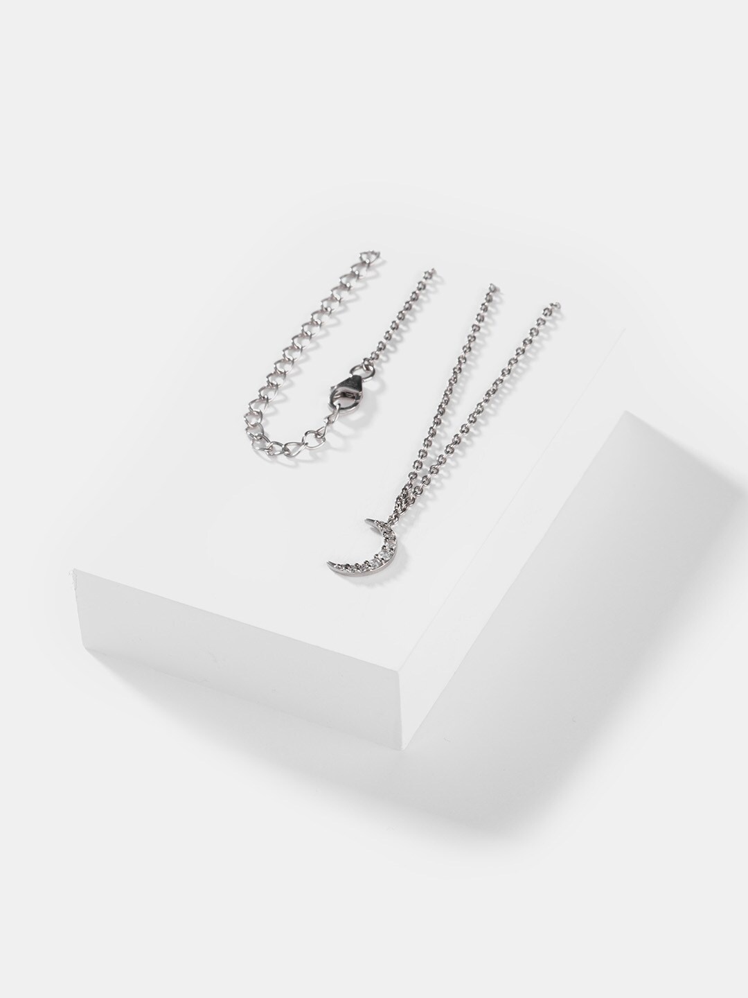 

SHAYA Silver-Toned Sterling Silver Moon Pendant Necklace