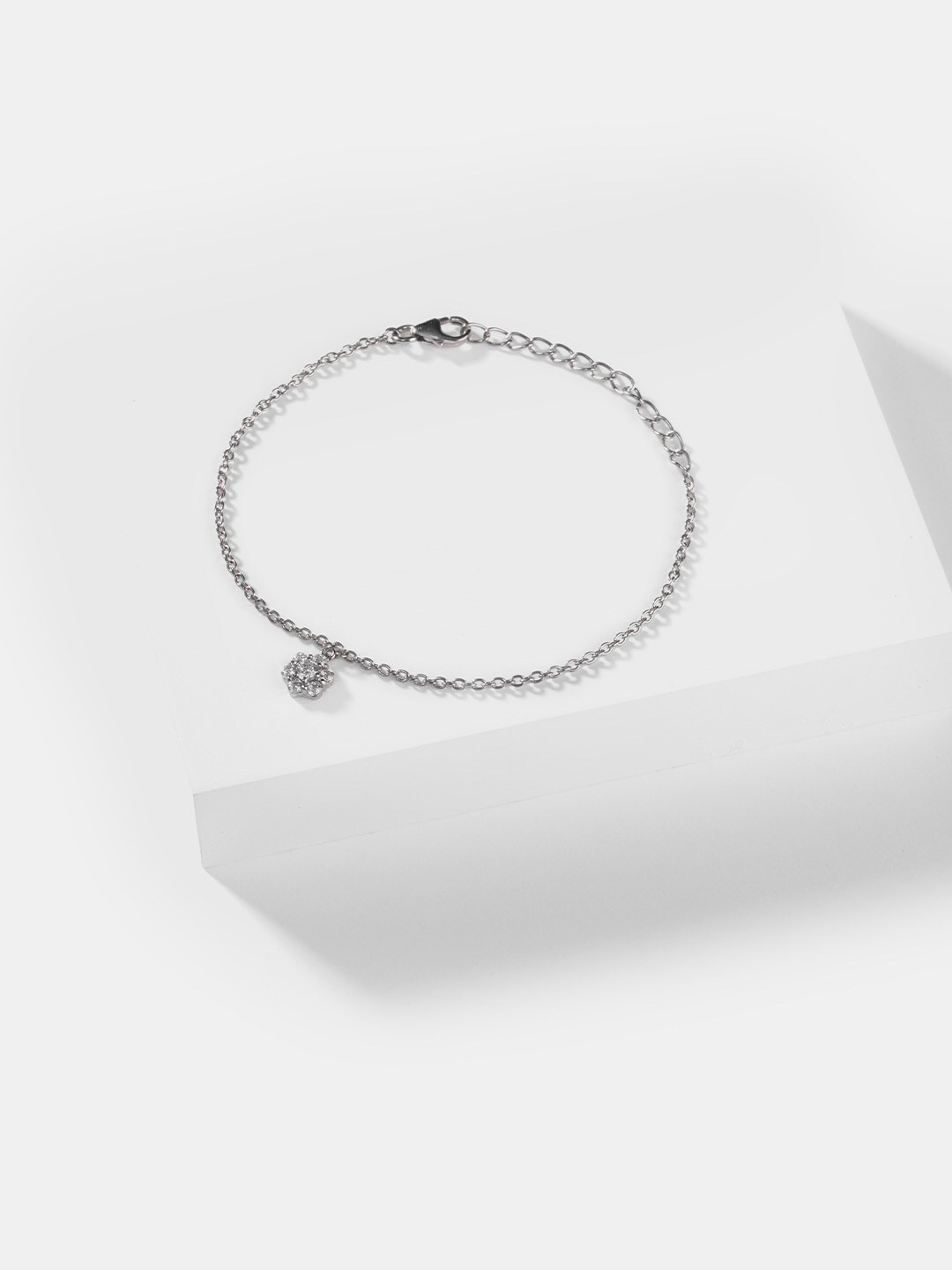 

SHAYA Women Silver-Toned Silver Link Bracelet
