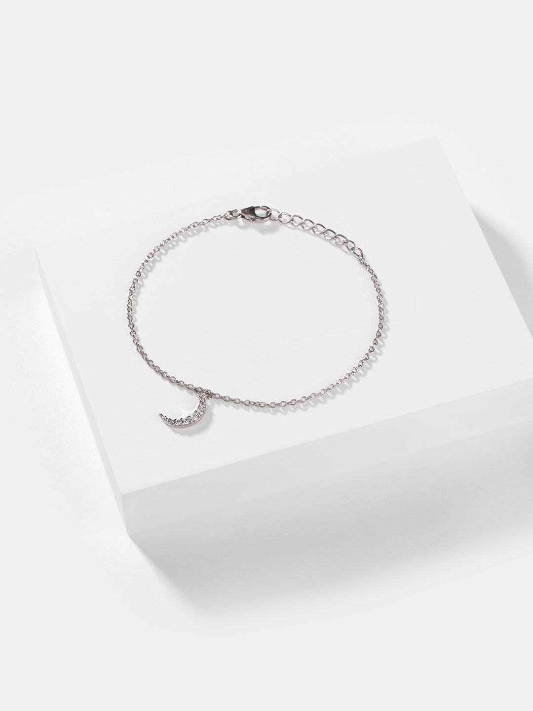 

SHAYA Women Silver-Toned Silver Link Bracelet