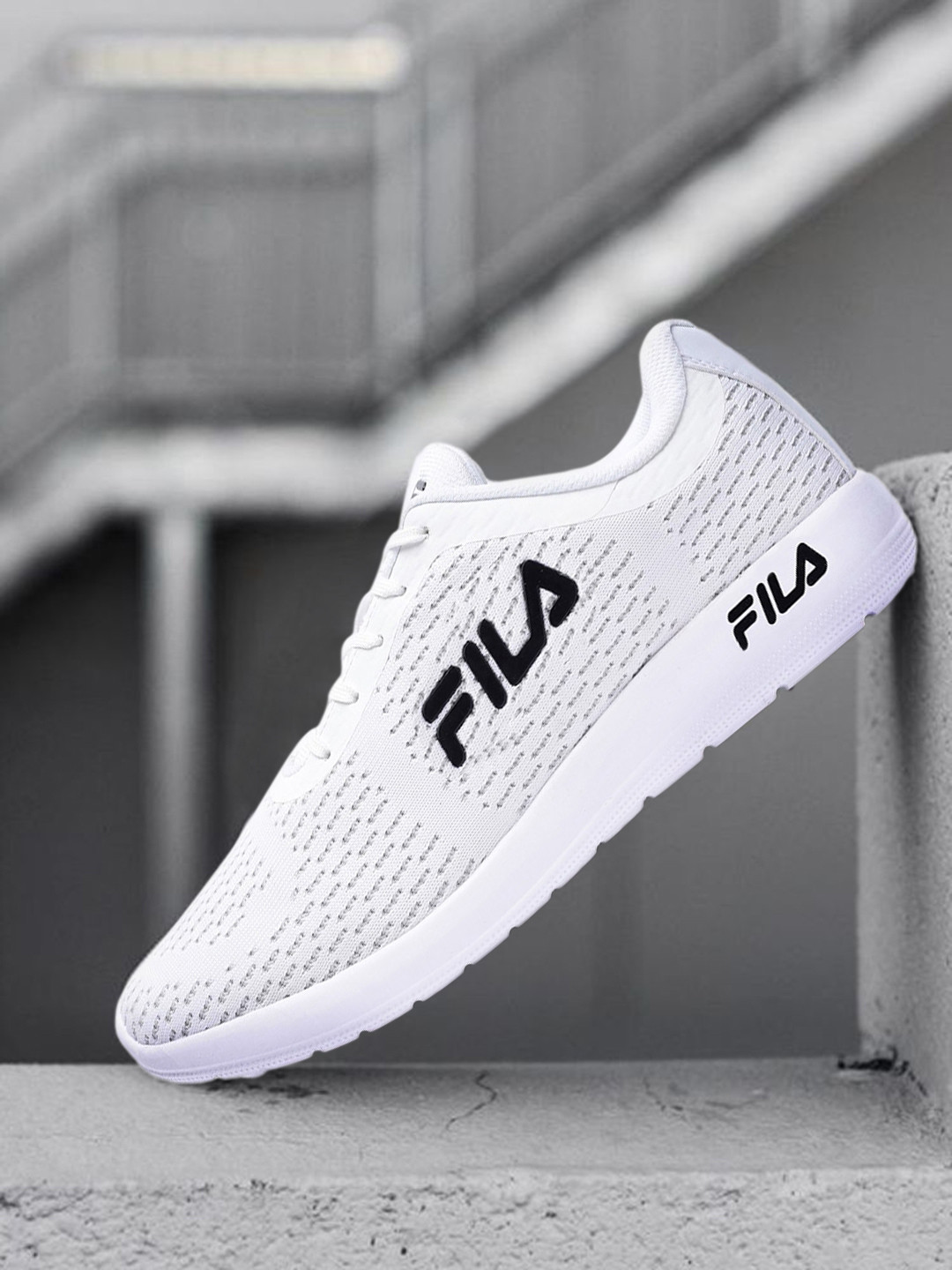 

FILA Men Mesh Iggy Plus Running Non-Marking Shoes, White