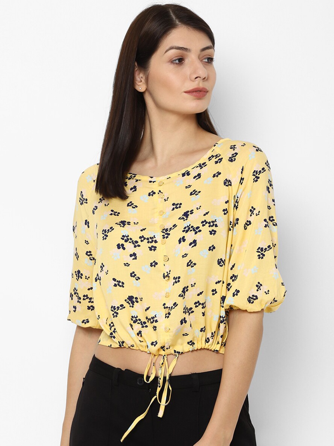 

Allen Solly Woman Yellow & Blue Floral Print Crop Top