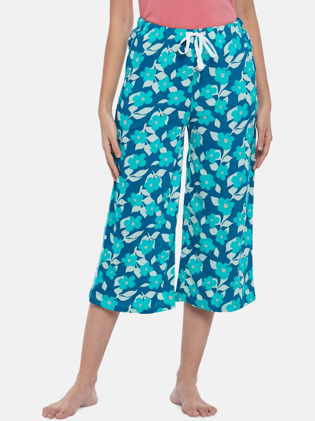 

Dreamz by Pantaloons Women Printed Lounge Capris, Blue
