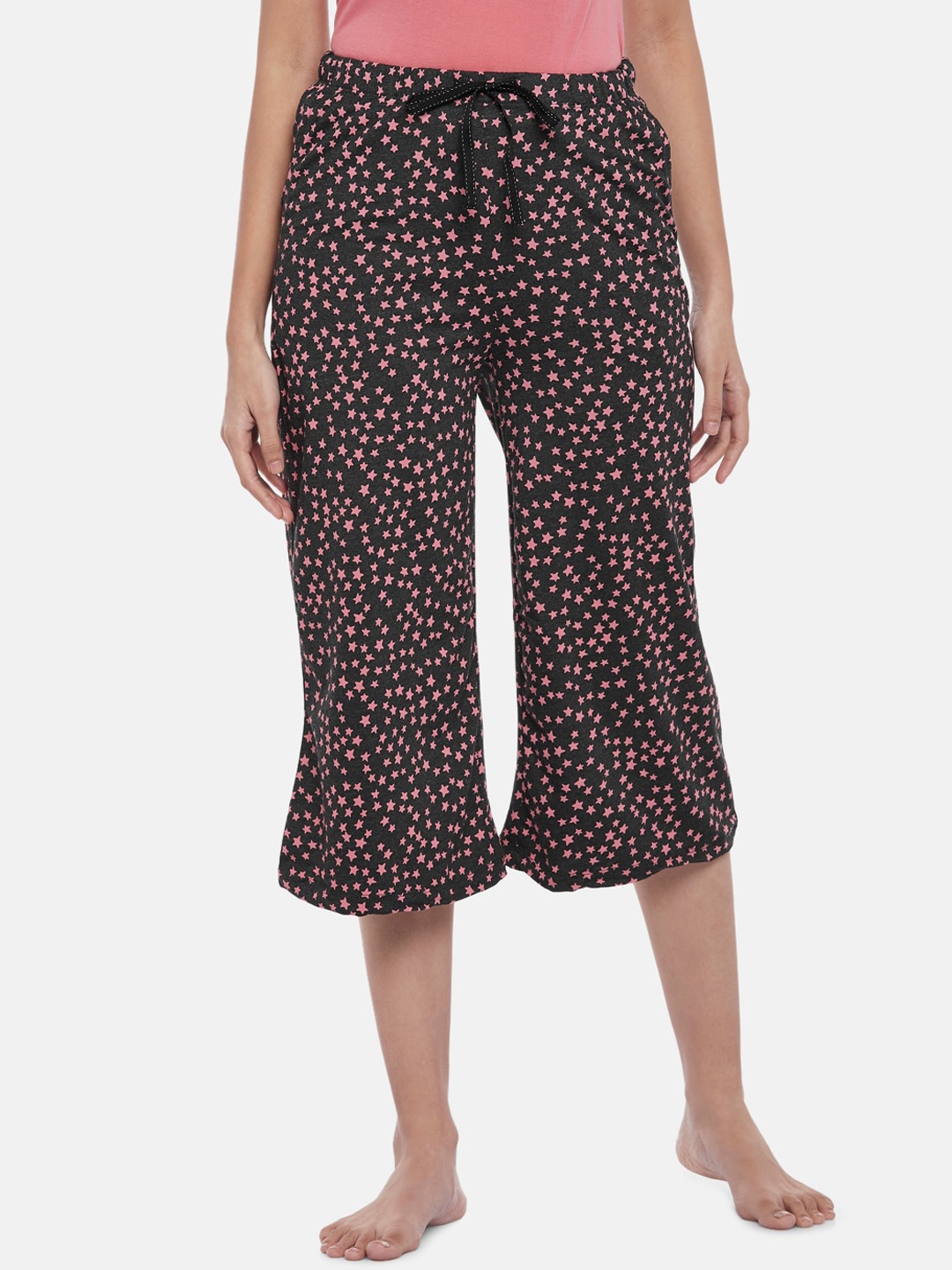 

Dreamz by Pantaloons Women Black & Pink Printed Lounge Capris