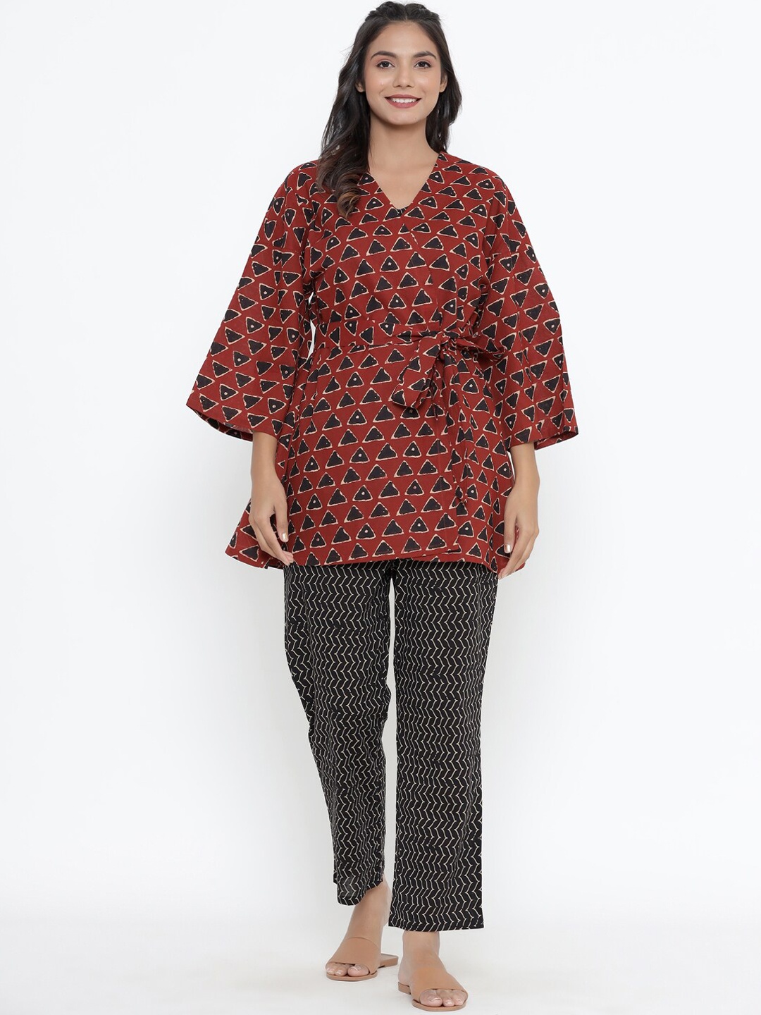 

JISORA Women Brown & Black Printed Pure Cotton Night Suit With Shrug